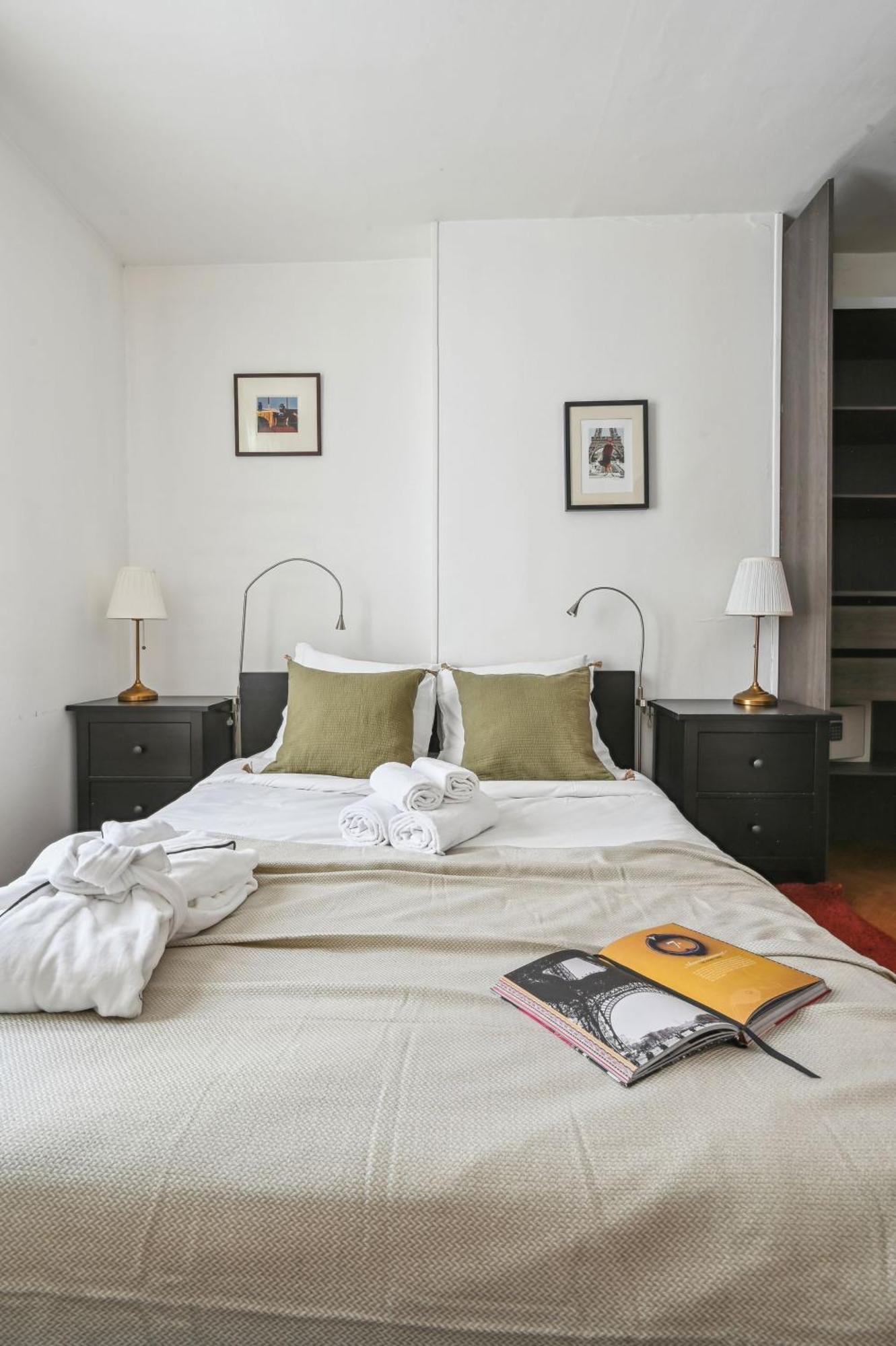 Eiffel Tower & Hotel Des Invalides - 1Br - Cityapartmentstay Paris Ngoại thất bức ảnh